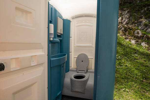 Portable bathroom rental in Luxemburg, WI